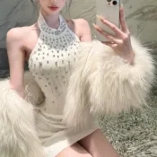 🍀台灣出貨🍀純欲風連身裙 法式洋裝 赫本風洋裝法式重工鑲鑽露背掛脖連衣裙2026新款時尚純欲風針織包臀連衣裙女