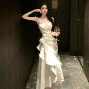 女生衣著 正韓洋裝 連身洋裝 連身裙洋裝 洋裝 洋裝 緞面吊帶裙白色洋裝女新款夏裝不規則魚尾長裙禮服