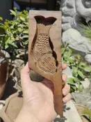 糕點面食印模，烘焙模具，木卡子，粿子模，純手工精細雕刻魚圖案，寓意好 有裂紋， 老物件難免會有些許瑕疵，追求完