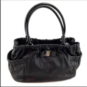 Salvatore Ferragamo 黑色皺褶復古牛皮肩背蝴蝶結包