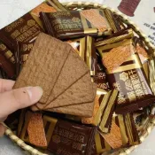 關註立減6元🔥解饞零食 巖燒咖啡薄脆餅幹濃醇咖啡薄餅休閒辦公室零食小喫整箱 脆餅乾