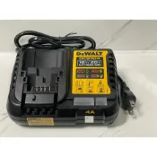 (店+)【DEWALT 得偉】 台灣公司貨 DEWALT 得偉 充電器 DCB1104 充電座 4a充 得偉充電座 得偉充電器 20v 18v充電器