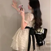 【法式方領碎花】短袖洋裝 女 夏季 甜美 露背 蓬蓬 蝴蝶結 收腰 顯瘦 短裙 洋裝 裙子