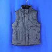 女【專櫃品牌 ESPRIT】黑色 襟內拉鏈按釦 羽絨背心外套 S號