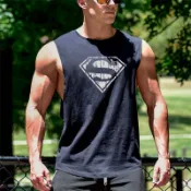 肌肉型男健身無袖背心 街頭背心 跑步足球籃球時尚訓練戶外背心 潮男休閒健身背心 韓版港風男士無袖背心 健美健身運動背心