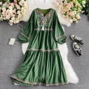 刺繡連衣裙 度假長洋裝 沙灘長裙 海邊穿搭 拍照 旅遊外套女裝棉麻 民族風大碼連身裙G21