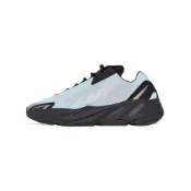 (店+)【adidas 愛迪達】GZ0711 adidas originals Yeezy Boost 700 MNVN 藍調 Blue Tint 織物合成革 時尚舒適 低幫 老爹鞋 男女同款 淺藍色 愛迪達女鞋 運動鞋女 女鞋 愛迪達男鞋 男運動鞋 男鞋