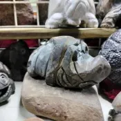 中古陳H1石雕龜靈犀龜石犀龜犀牛龜納福長壽吉祥鎮宅平安招財裝置藝術工藝擺件咖啡民宿收藏觀賞擺飾影視拍攝道具1800元讓藏