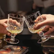 詹士甄選 臺灣出貨 【四隻裝】鑽石酒杯浮雕高腳杯葡萄酒復古香檳高顏值威士忌雞尾酒