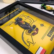 (店+)熱銷推薦💥F1維斯塔潘賽車模型2025紅牛周邊RB21賽道地圖海報3D裝飾掛畫相框