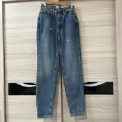 全新 Urban Outfitters BDG High-rise Mom Jean 高腰牛仔褲 24