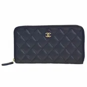 CHANEL香奈兒 經典金色雙C LOGO菱格粒紋牛皮拉鍊長夾(深藍色)