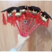 畢業小禮物 畢業禮物 畢業帽 博士帽 金莎巧克力 金莎花束 金莎花棒 金莎裙 金莎棍 金沙棒 娃娃花束 活動 畢業