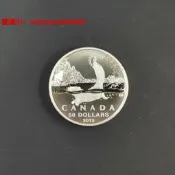 加拿215 年海貍半盎司紀念銀幣 UN 999純銀，15.87 克，直徑4mm，厚2.2mm，UN品相，售非假