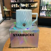 星巴克杯子綠色條紋浮雕款徽章陶瓷馬克杯辦公室咖啡杯送節日禮物