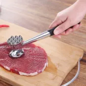🔥優惠🔥不鏽鋼二合一鬆肉錘 嫩肉敲肉錘搭配鬆肉針 牛排豬排斷筋扎孔入味 家用廚房醃肉專用料理工具 〉 料理工具