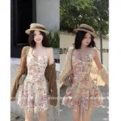 【𝐊𝐈𝐊𝐈𝐅𝐀𝐌𝐄】🌻ℱ𝒶𝒾𝓇𝓎.仲夏繁花🕊️✨浪漫性感V領交叉美背碎花洋裝 長袖開衫 露背洋裝 渡假洋裝 防曬衫