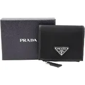 【PRADA 普拉達】Saffiano 三角牌防刮牛皮x尼龍 釦式皮夾 卡片夾 零錢包(黑色)