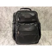【全新特價商品】頂級美國名牌TUMI ALPHA3後背包 全新未使用過 全真皮內隔間為彈道尼龍材質 識貨的就懂~日本購回