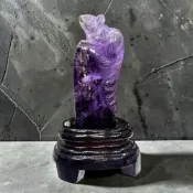 (店+)【尋寶家水晶 】【PBS-23】｜天然紫水晶松鼠擺件｜精緻手工雕刻 × 靈動神韻 × 辦公桌上藝術精品