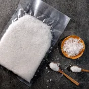 【段泰國蝦】台鹽粗粒天然鹽 900g/包 可搭配1-3斤的蝦做使用 不死鹹 粗鹽 鹽焗蝦 烤蝦 醃漬鹽 海鹽 鹽巴 台灣