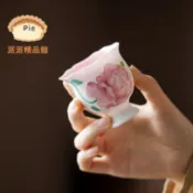 釉下彩手作陶瓷高足茶杯｜手繪薔薇花圖樣🌹 花口造型主人杯｜功夫喝茶專用品茗杯☕ 琺華彩高溫燒製茶盞｜居家茶席質感陞級
