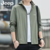 【臺灣出貨】限時🔥秒殺｜Jeep可拆帽輕薄機能防曬外套男｜軍綠簡約小標透氣速乾防曬衣｜立領可調帽繩通勤登山風衣｜免運✨