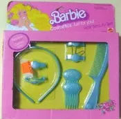 美國進口*正版MATTEL*全新*早期芭比髮夾 髮簪 梳子 髮圈組*Barbie Hair Beauty Set*1981*芭比浮雕*超懷舊~