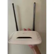 已經通過測試 幾乎全新未拆封  TP-LINK 路由器 TL-WR841N 兩隻長的天線 速度很快。