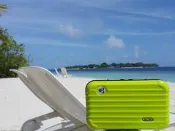 《RIMOWA 泰國 Thai Airways 泰航頭等艙【萊姆黃】全新未拆封化粧盥洗包 / 置物包 / 過夜包！》