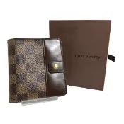 【DOKODEMO】路易威登 N61668 Damier Compact Zip Bi-fold Wallet with Card Pockets
LOUIS VUITTONブラウン[二手]