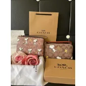 全新coach 聯名款 X Snoopy手拿包