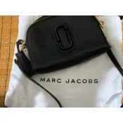 🇺🇸 Marc Jacobs MJ 專櫃款/流蘇相機包/半月包/黑配金（僅背過一次）