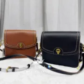 🌍［現貨］加拿大🇨🇦Fossil Ainsley 真皮翻蓋側背包小方包 正品 咖啡/黑色 復古小包