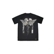 (店+)【adidas 愛迪達】KU3918 adidas football 林淵渡影暗黑天使復古街頭哥特美式氛圍感無性別運動情侶足球衣短袖T恤 男女同款