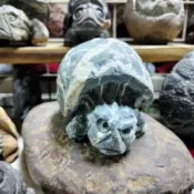 中古陳H1石雕龜迷你龜可愛龜石龜 納福長壽吉祥鎮宅平安招財龜 裝置藝術工藝擺件咖啡民宿收藏觀賞擺飾電影電視拍攝道具