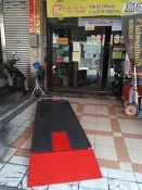 租 鳳山區 高雄阿齊 YAMAHA 超薄升降機 來店購買機油重機車主 可加購25分鐘100元 自己DIY換機油