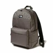 【NEW ERA】NEW ERA D593 後背包 日版LIGHT PACK NE 橄欖綠 男 女 (NE14736992)