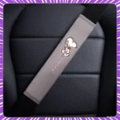 隔曰達💥最低價🎉📱好貨限時下殺📱24/27/33 潮牌汽車裝飾釐米卡通兒童護肩套維尼熊凱蒂貓史努比可愛女神安全帶